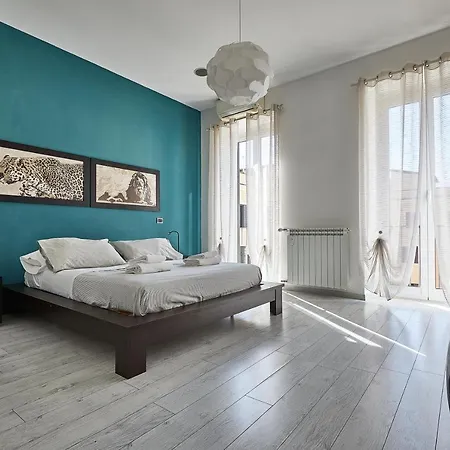 Apartman In Front Of St Peter's Square And Vatican Museums - Mypad In *