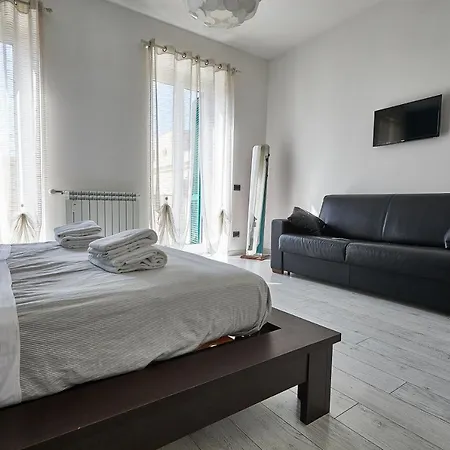Apartment In Front Of St Peter'S Square And Vatican Museums - Mypad In Rome * Rome