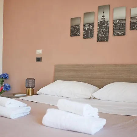 In Front Of St Peter's Square And Vatican Museums - Mypad In Apartman *