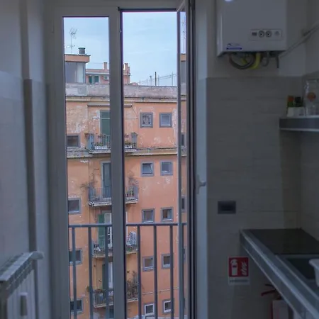 Apartment Apartment In Front Of St Peter'S Square And Vatican Museums - Mypad In Rome *