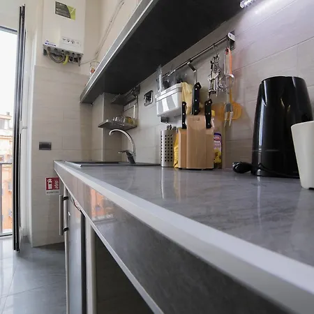 Apartman In Front Of St Peter's Square And Vatican Museums - Mypad In