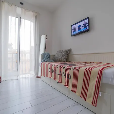 Apartment In Front Of St Peter'S Square And Vatican Museums - Mypad In Rome