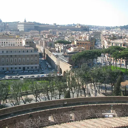 Apartman In Front Of St Peter's Square And Vatican Museums - Mypad In Róma