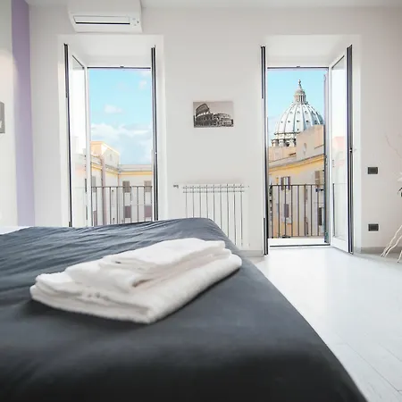Apartment In Front Of St Peter'S Square And Vatican Museums - Mypad In Rome Apartment *