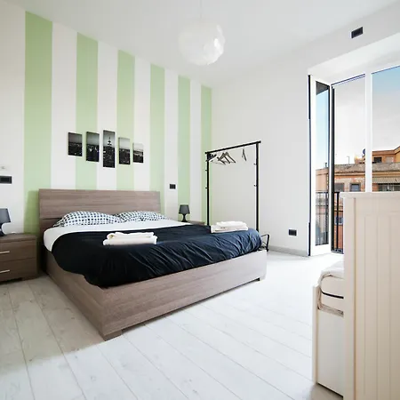 Apartman In Front Of St Peter's Square And Vatican Museums - Mypad In