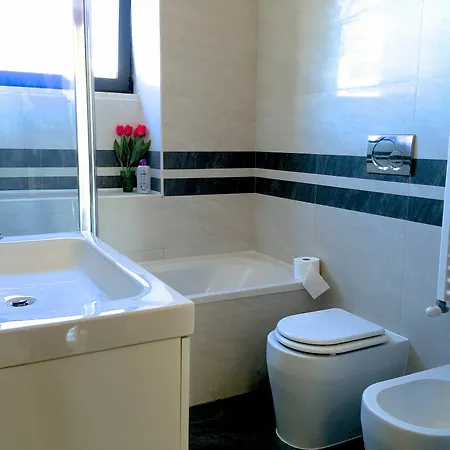 Apartman In Front Of St Peter's Square And Vatican Museums - Mypad In