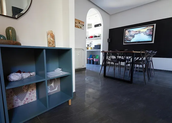 Daire In Front Of St Peter's Square And Vatican Museums - Mypad In